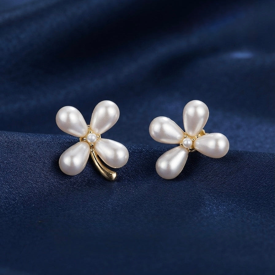 Elegant Pearl Blossom Stud Earrings – Timeless Floral Design